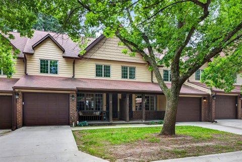 Condo For Sale - 6001 Creston Avenue #11<br/> Polk County, Des Moines, IA 50321
