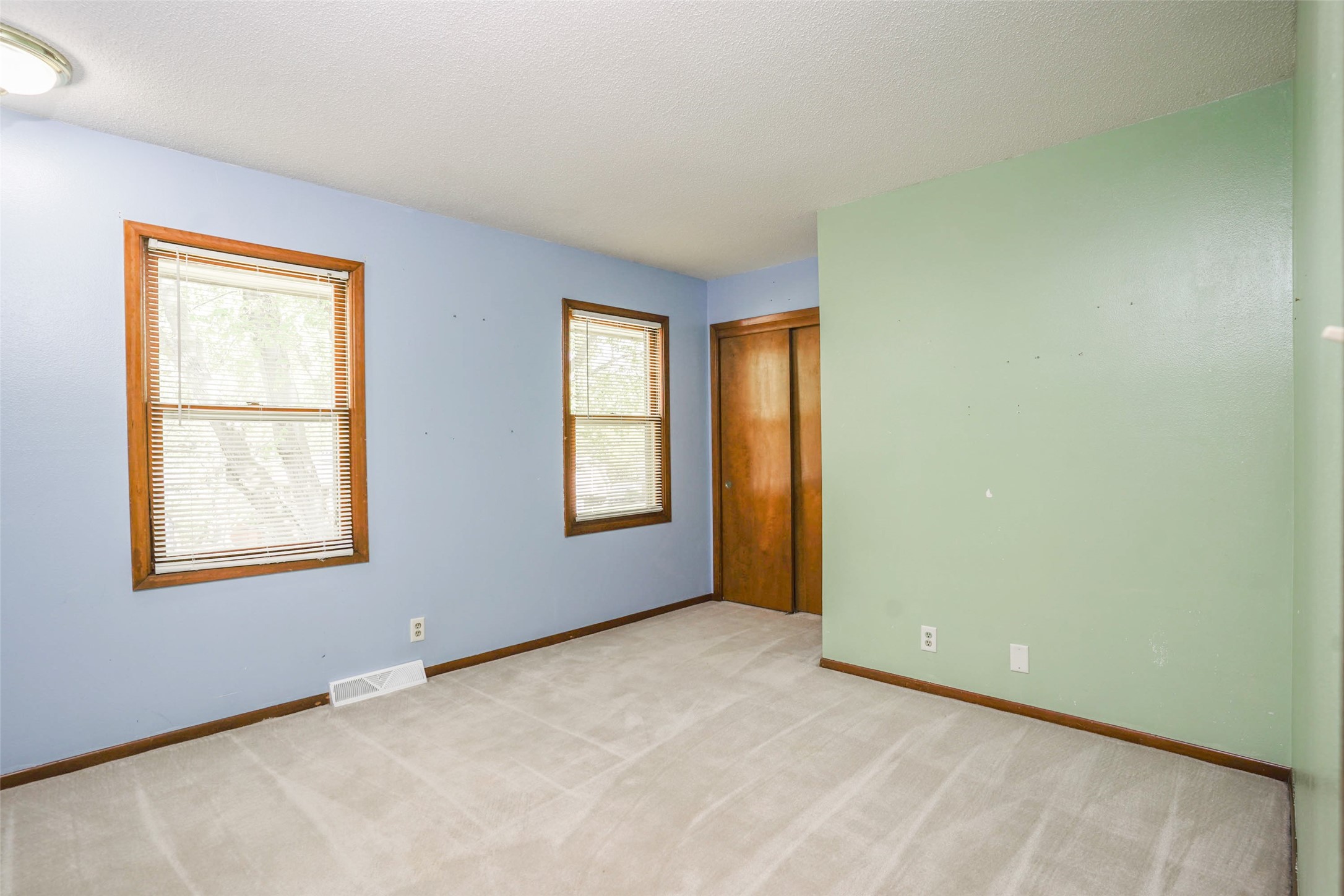 526 34th Place, West Des Moines, Iowa image 15
