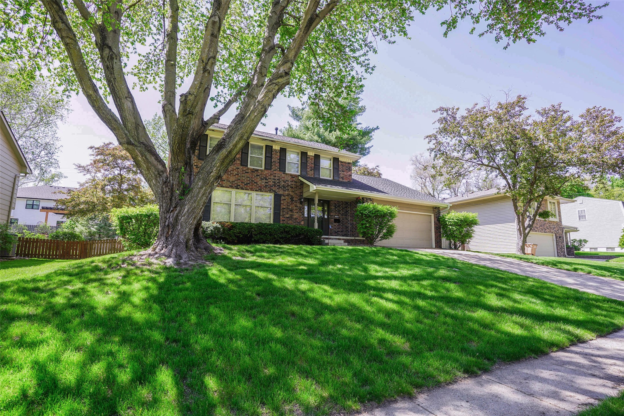 526 34th Place, West Des Moines, Iowa image 2
