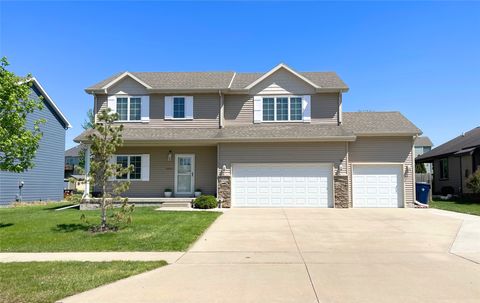 Townhouse For Sale - 4205 147th Street<br/> Urbandale, IA 50323