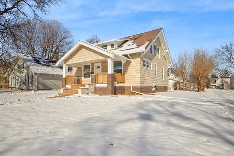 704 E Salem Avenue Indianola IA 50125