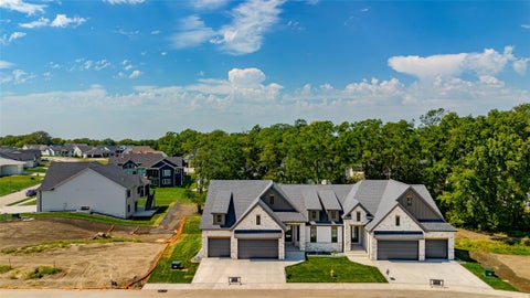Condo For Sale - 5316 172nd Street<br/> Urbandale, IA 50323