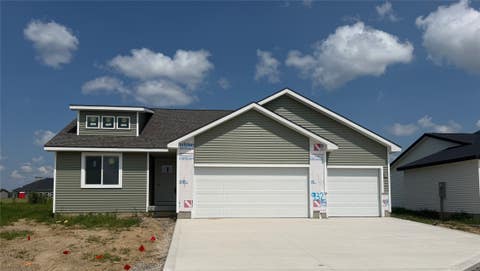 Homes For Sale - 932 Lavender Lane<br/> Pella, IA 50219