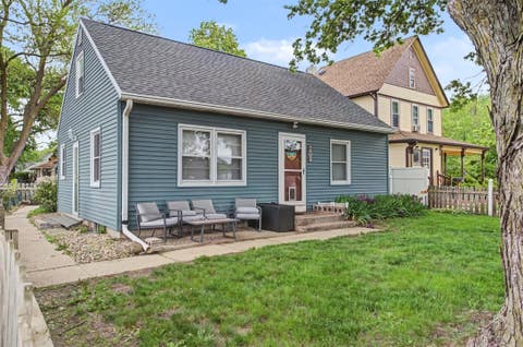 Homes For Sale - 201 E 13th Street<br/> Ames, IA 50010