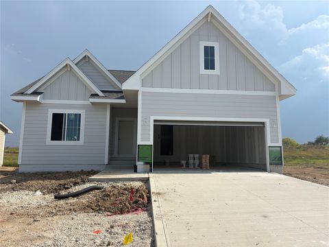 1826 Silver Maple Drive Norwalk IA 50211