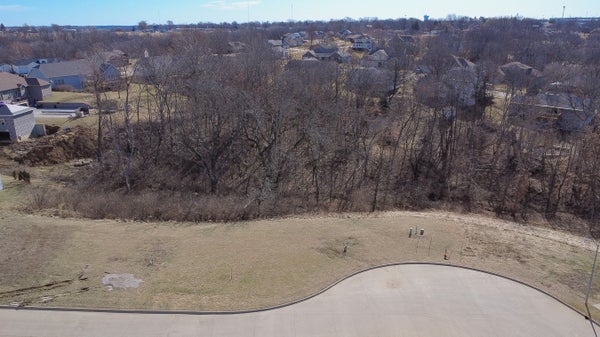 1409 DEER RUN DR, KNOXVILLE, IA 50138 - Image e45ec9ec4c4479fc19e5b12f4e3e5f05/1086870913