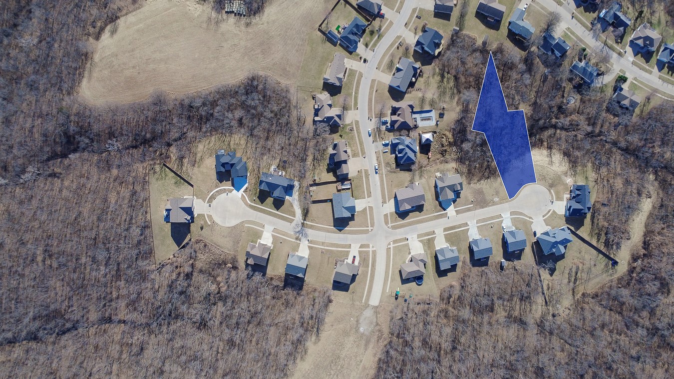 1409 Deer Run Drive, Knoxville, Iowa image 3