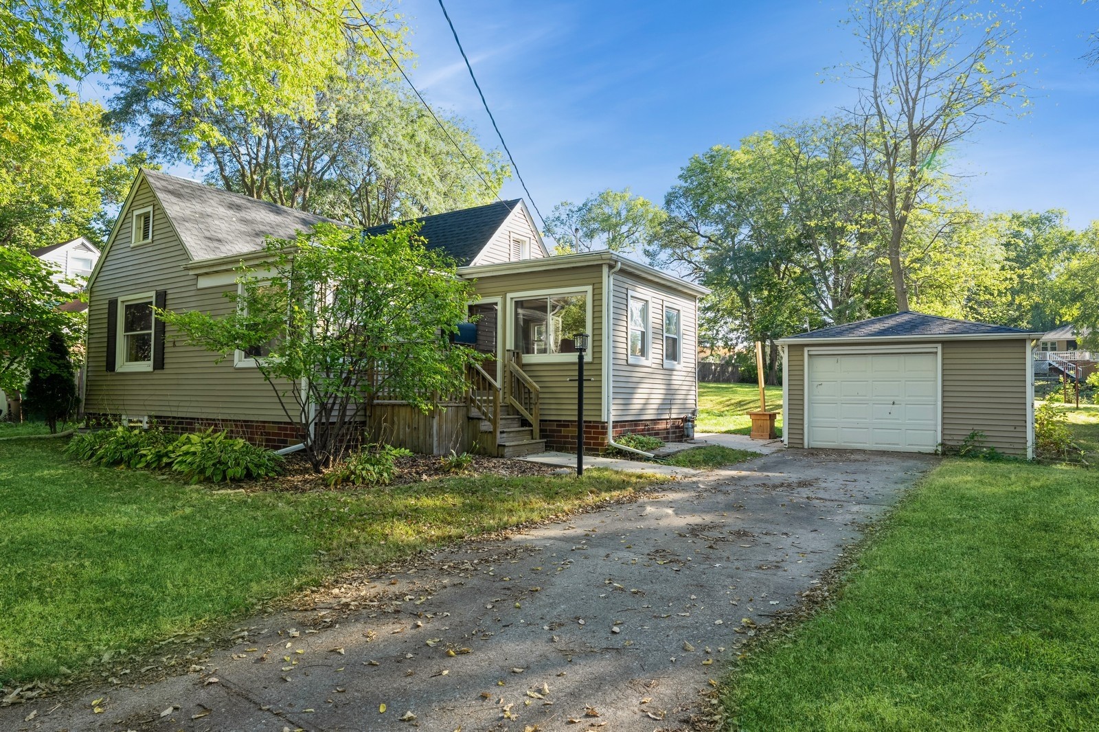 1117 65th Street, Windsor Heights, Iowa image 1