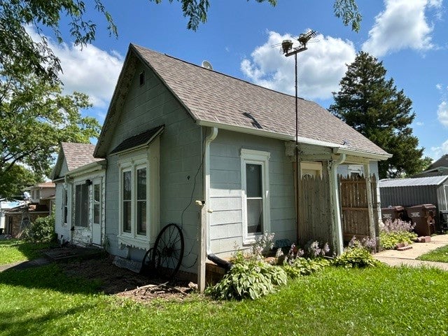 607 S Elm Street - Photo 2