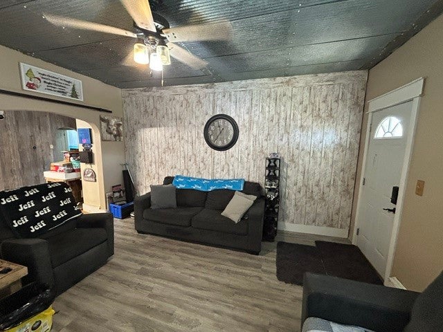 607 S Elm Street - Photo 4