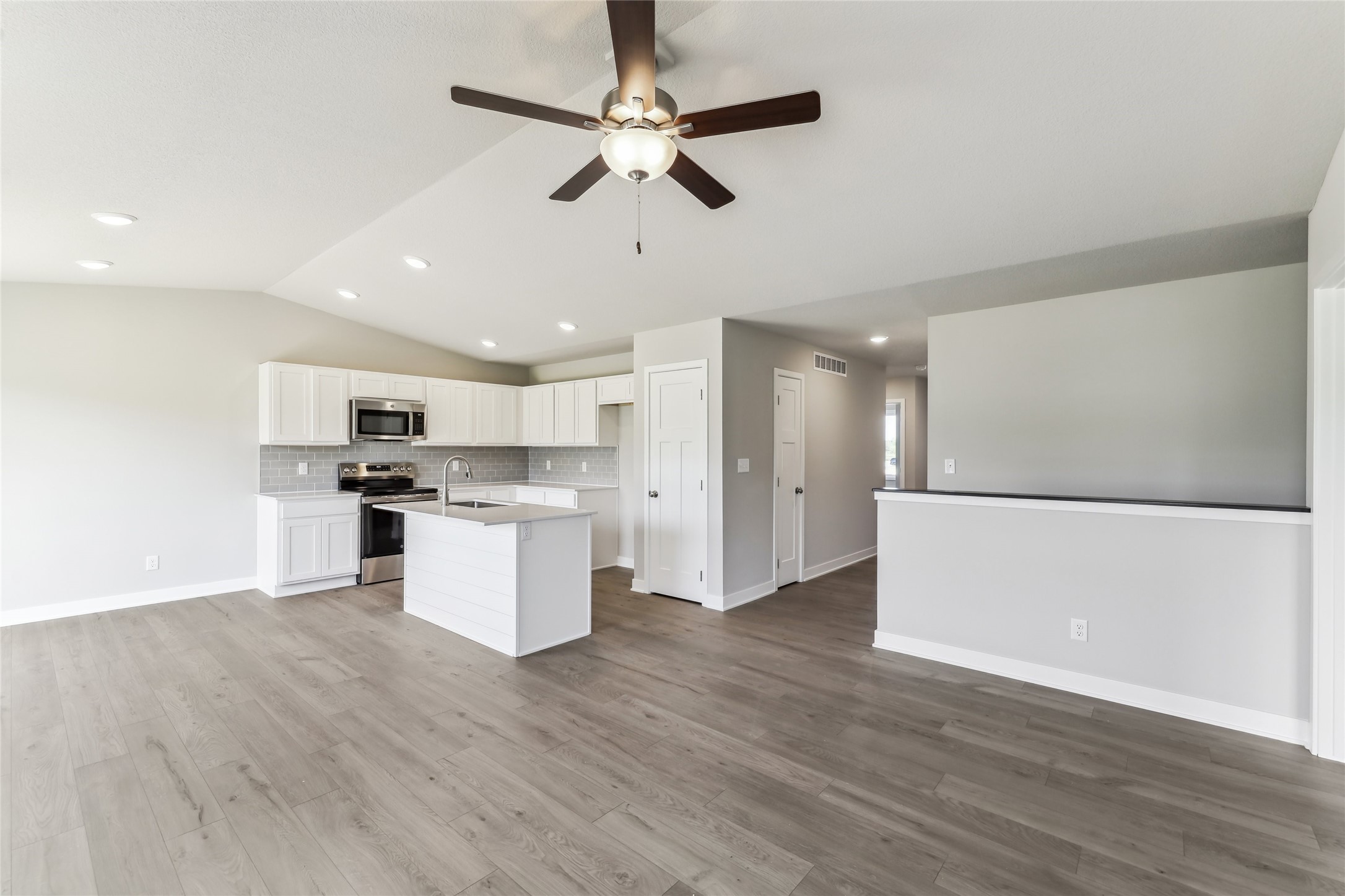 25116 Bluebird Circle, Adel, Iowa image 5