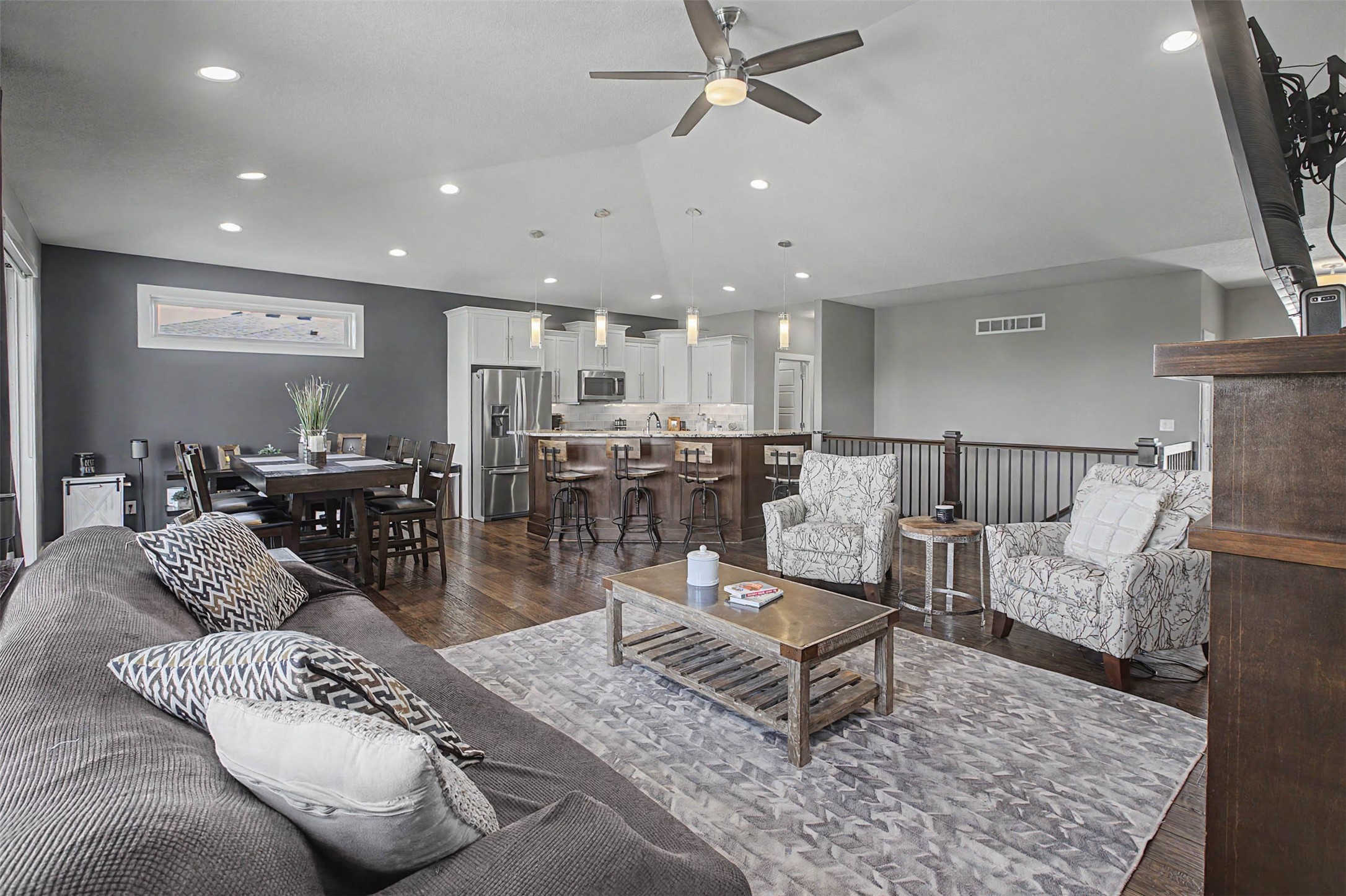2409 NE 10th Court