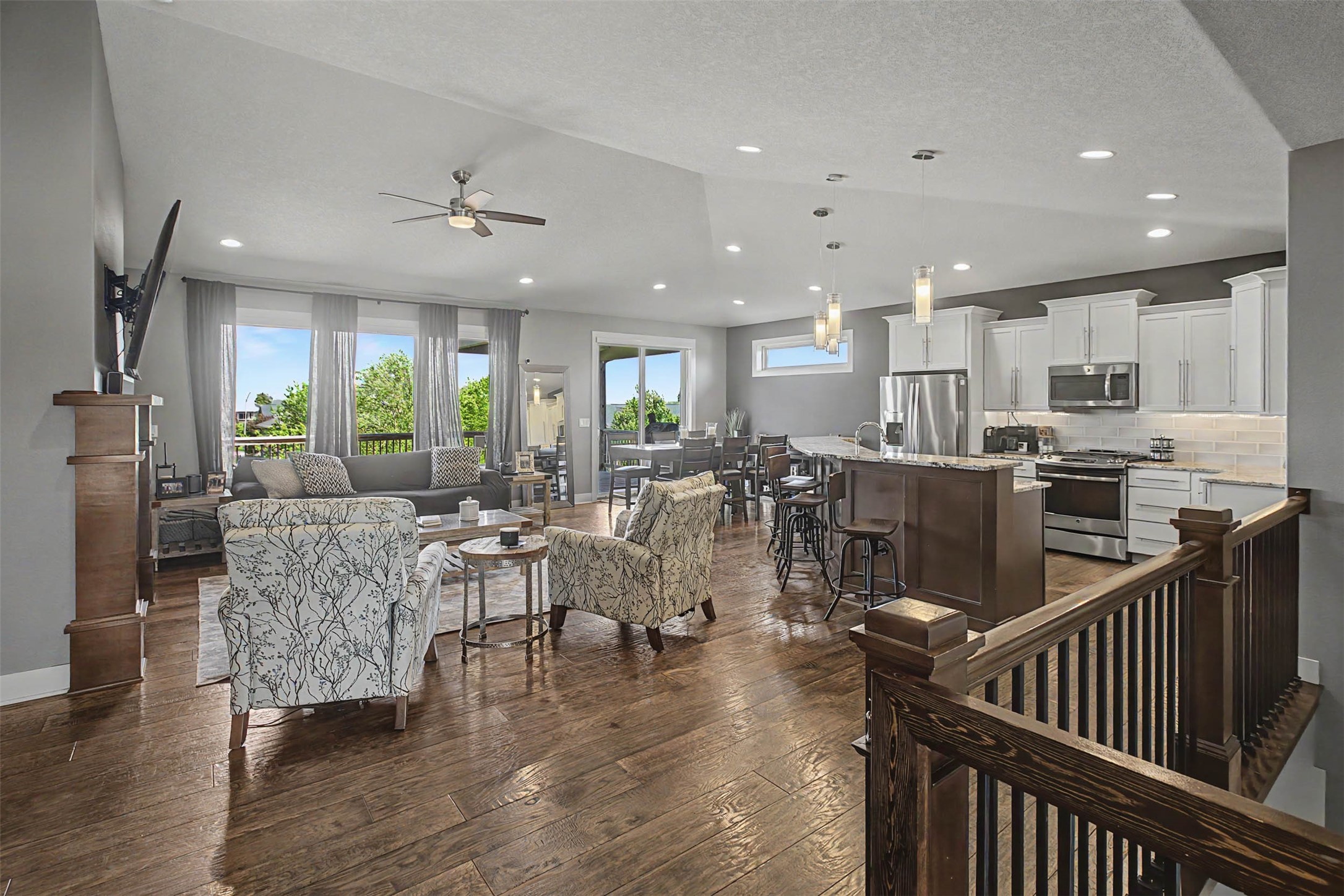 2409 NE 10th Court