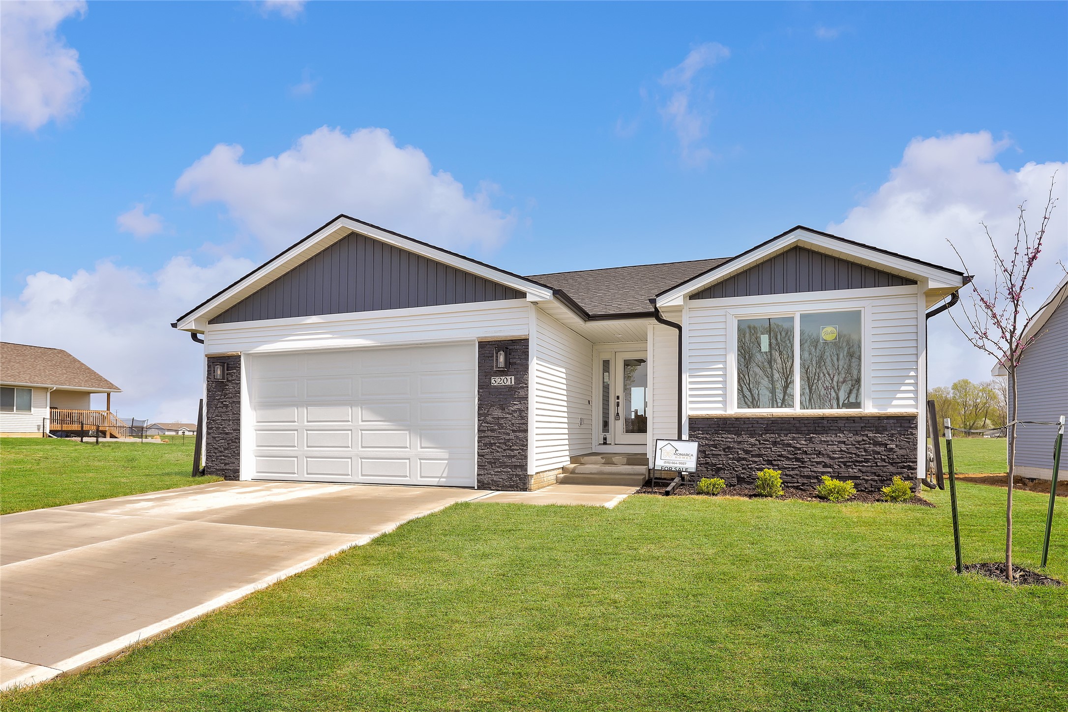 3201 Brook Landing Court, Des Moines, Iowa image 2