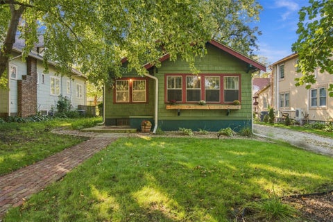 Homes For Sale - 1436 43rd Street<br/> Des Moines, IA 50311