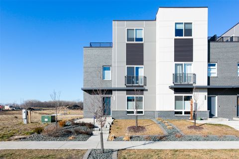 528 SW 12th Street Des Moines IA 50309