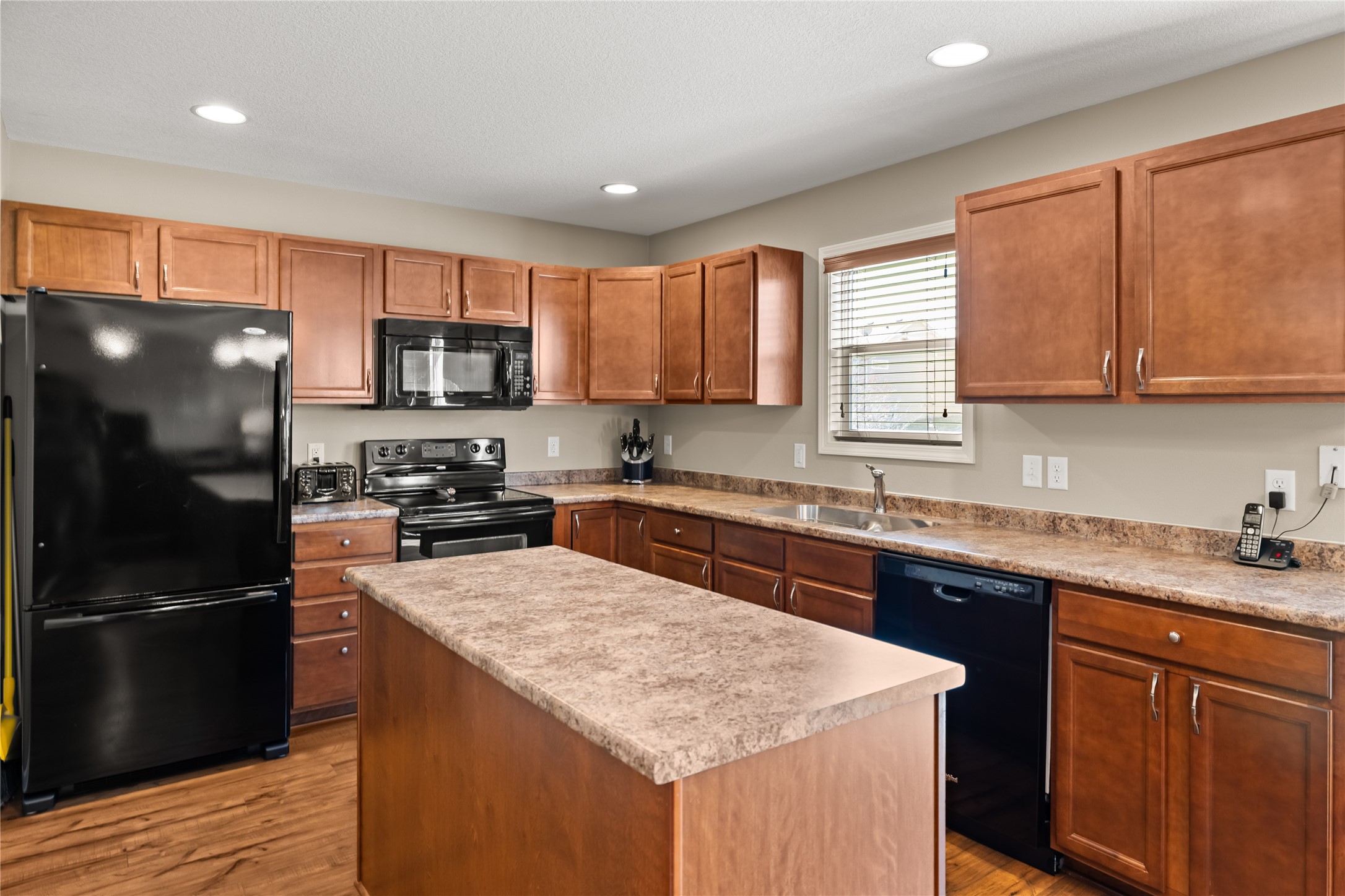 3618 162nd Street, Urbandale, Iowa image 10