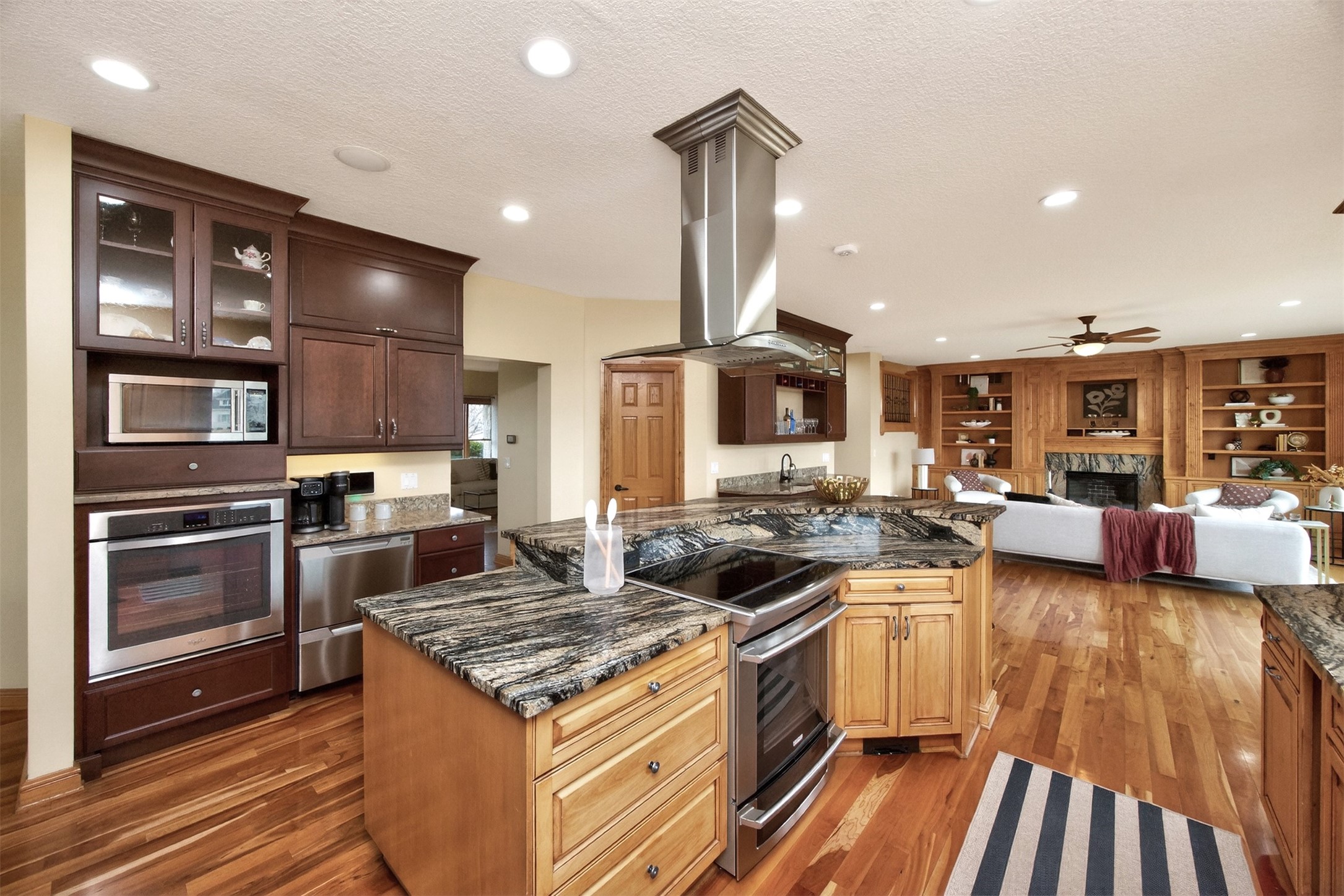 Ankeny, Iowa, 50021, United States, 5 Bedrooms Bedrooms, ,5 BathroomsBathrooms,Residential,Active,2023441