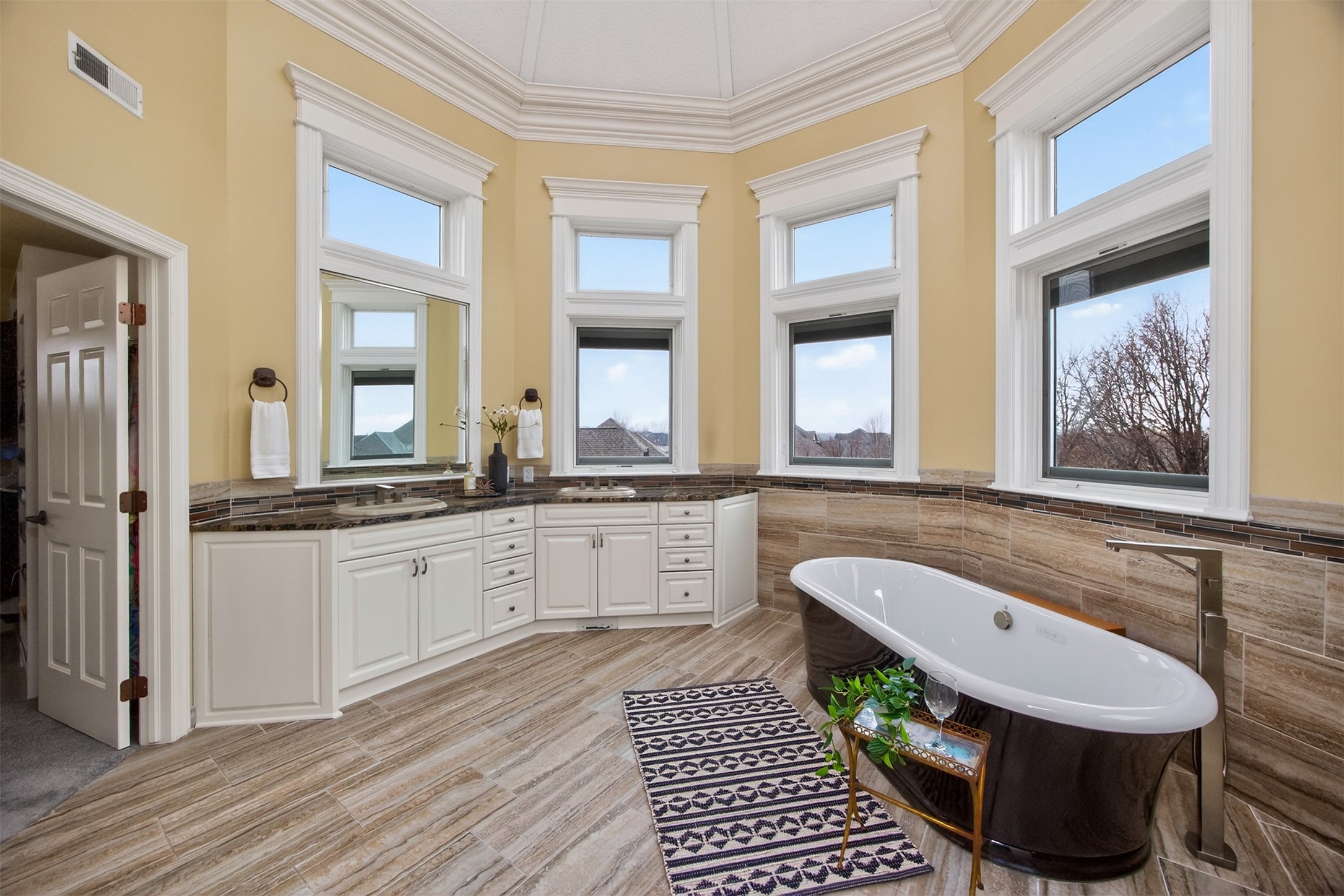 Ankeny, Iowa, 50021, United States, 5 Bedrooms Bedrooms, ,5 BathroomsBathrooms,Residential,Active,2023441