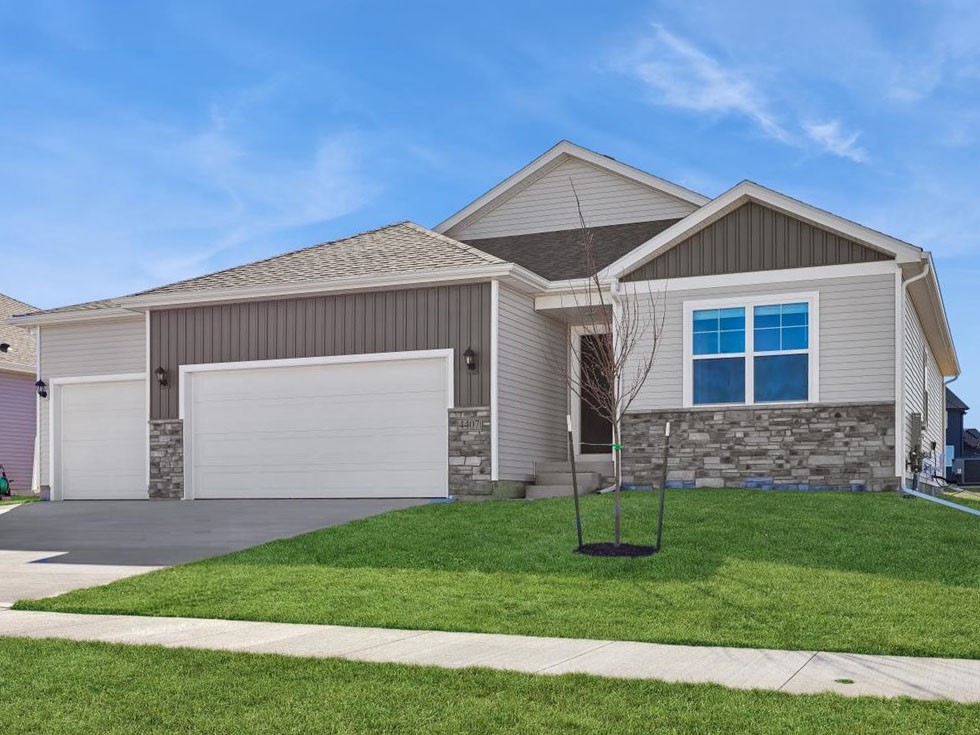 Photo 1 of 20 — 1138 Hillside Place, Polk City, IA 50226