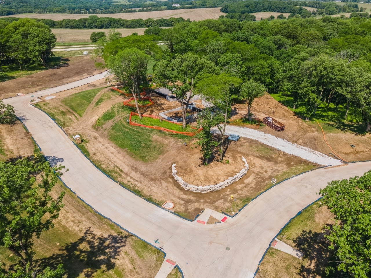 1581 S Stonewood Drive, West Des Moines, Iowa image 9