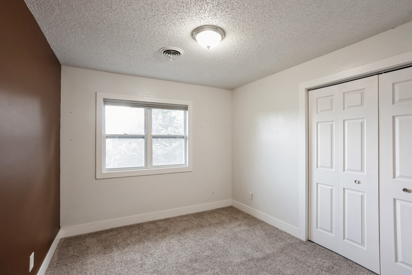 306 W Madison Place, Indianola, Iowa image 16