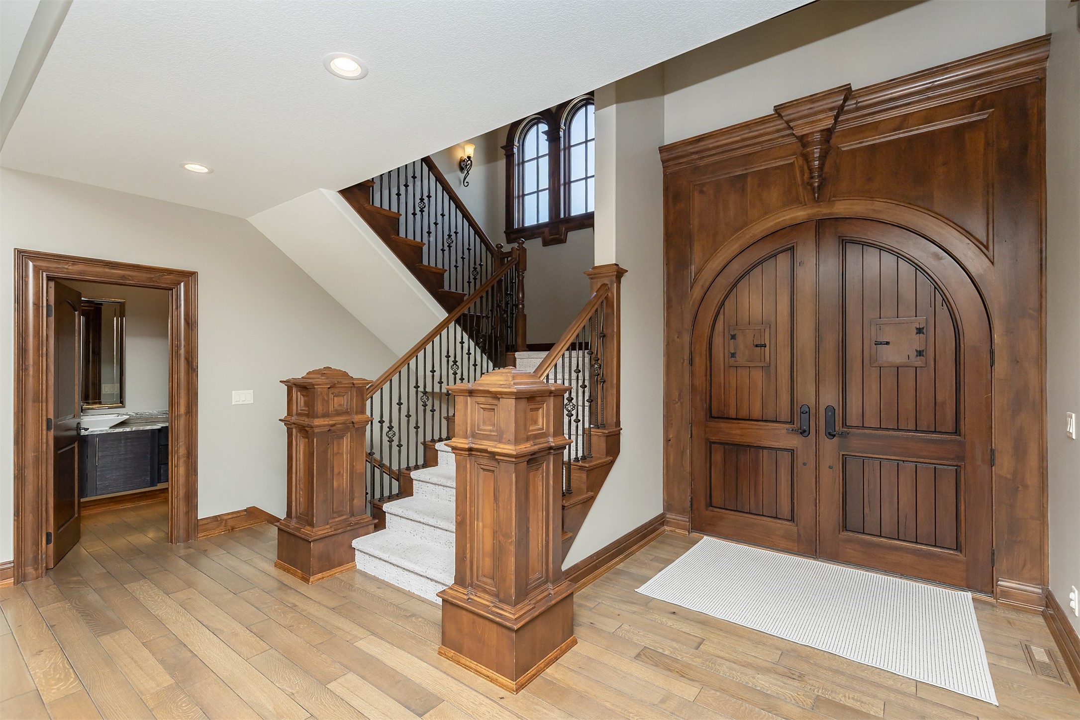 360 Painted Woods Drive, Waukee, Iowa image 3