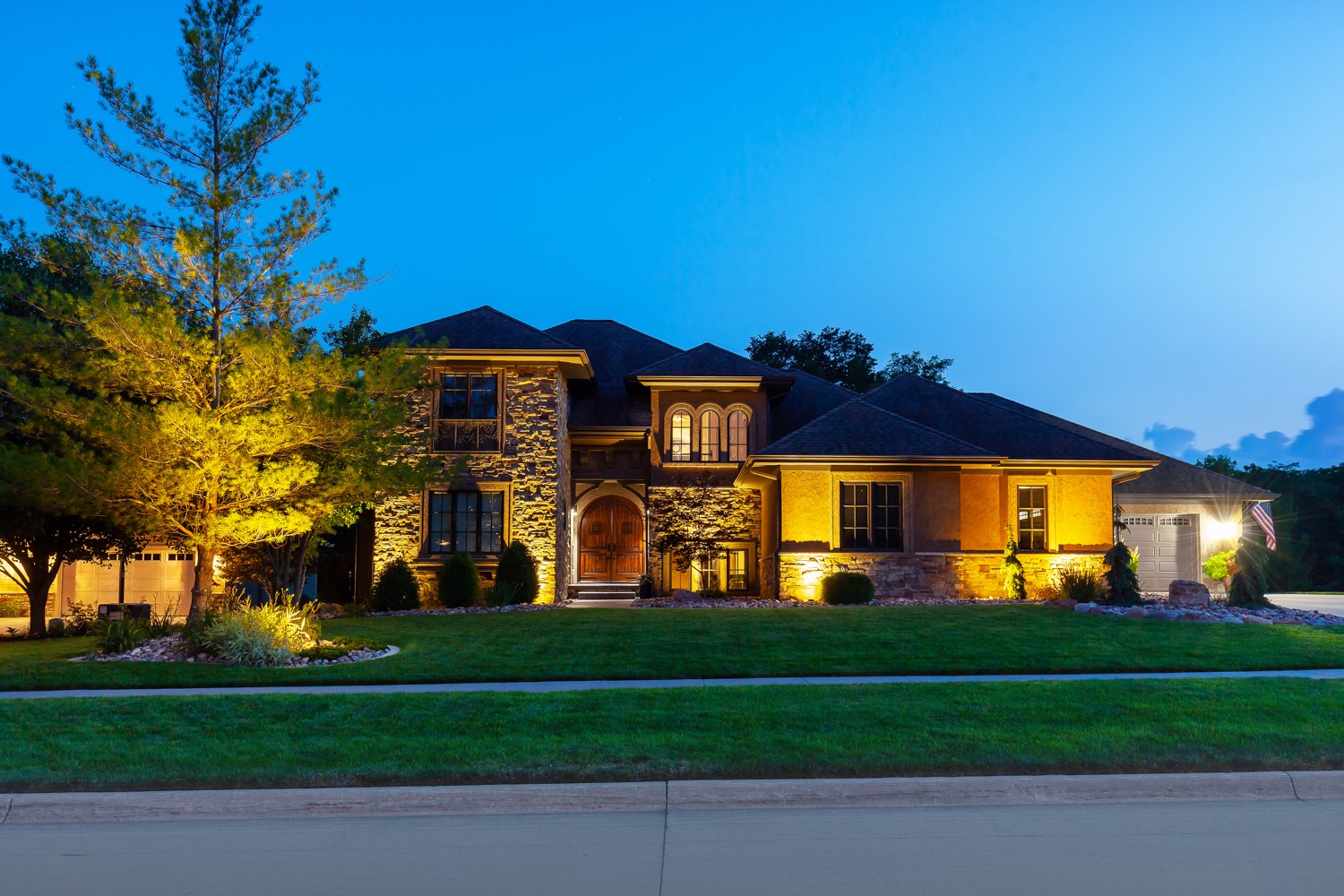 360 Painted Woods Drive, Waukee, Iowa image 1