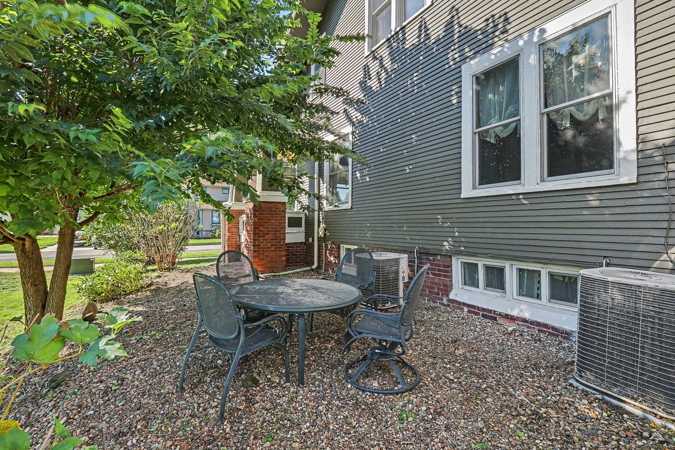 606 Independence Street