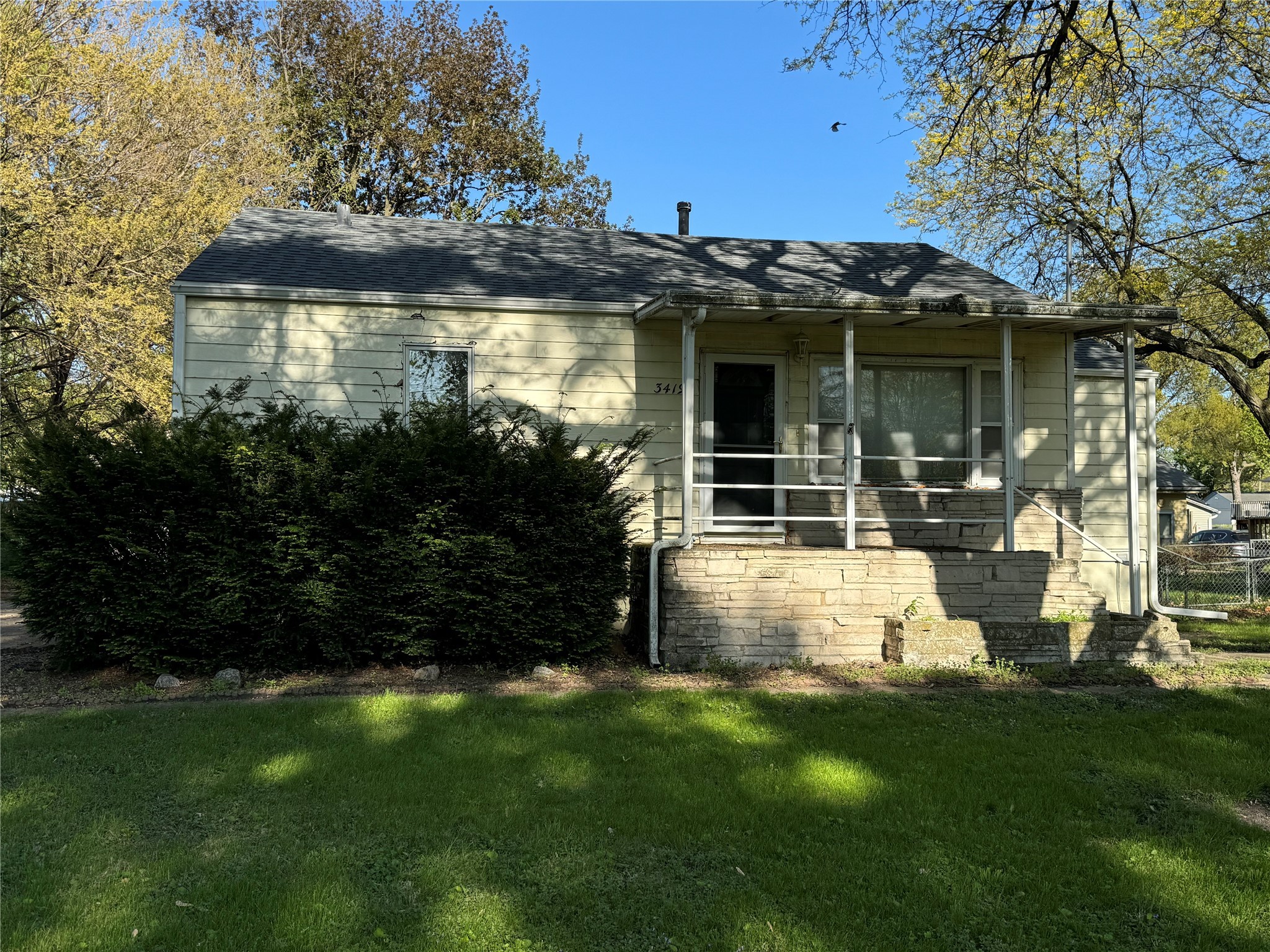 3419 E 37th Street, Des Moines, Iowa image 2