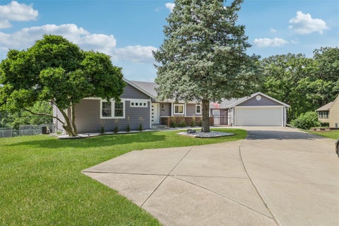 Homes For Sale - 8490 NW Beaver Drive<br/> Johnston, IA 50131