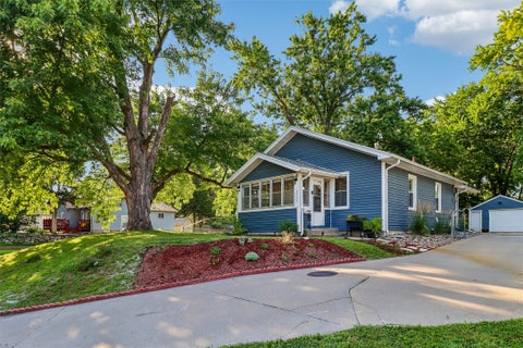 Homes For Sale - 2800 Lyon Street<br/> Polk County, Des Moines, IA 50317