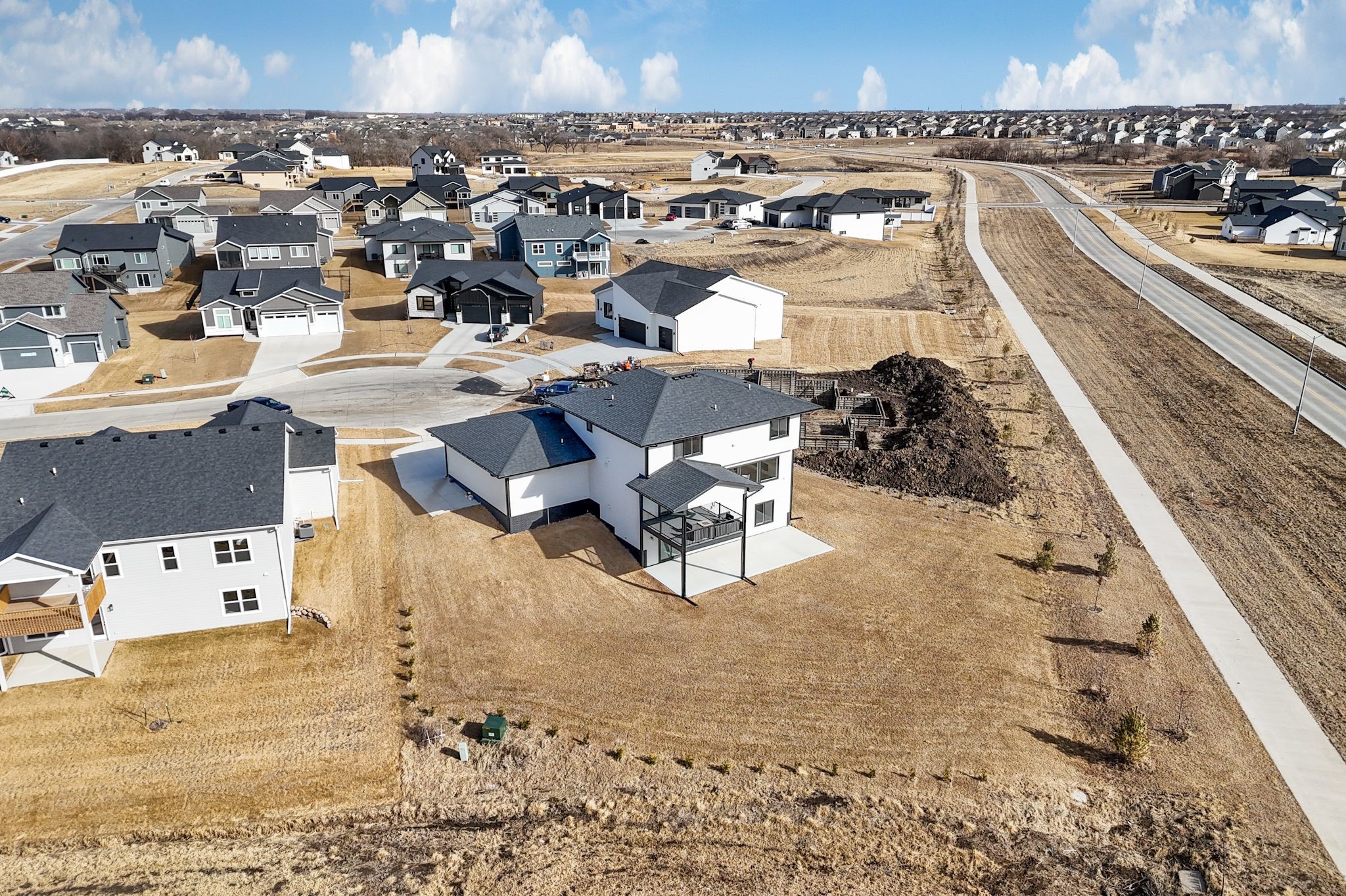 860 NW Frescott Circle, Waukee, Iowa image 32