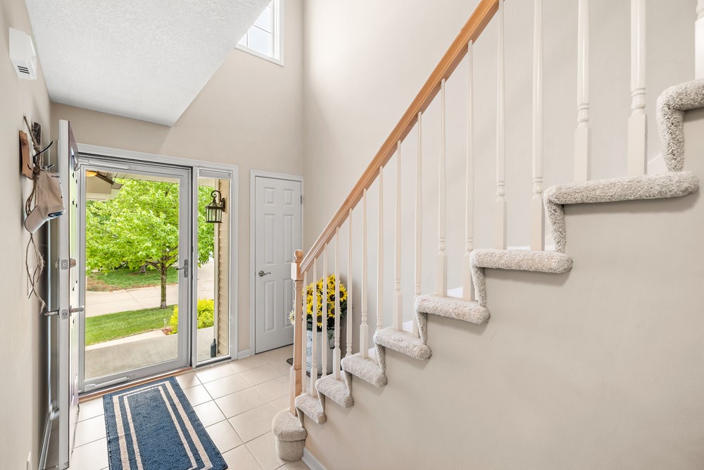 9812 Green View Lane, Johnston, Iowa image 3