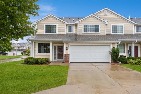 Condo For Sale - 806 SE Mulberry Lane<br/> Waukee, IA 50263