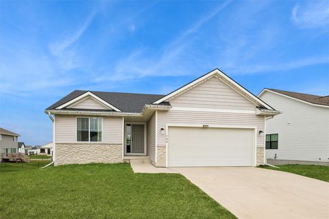 706 NE Country Meadow Drive Ankeny IA 50021
