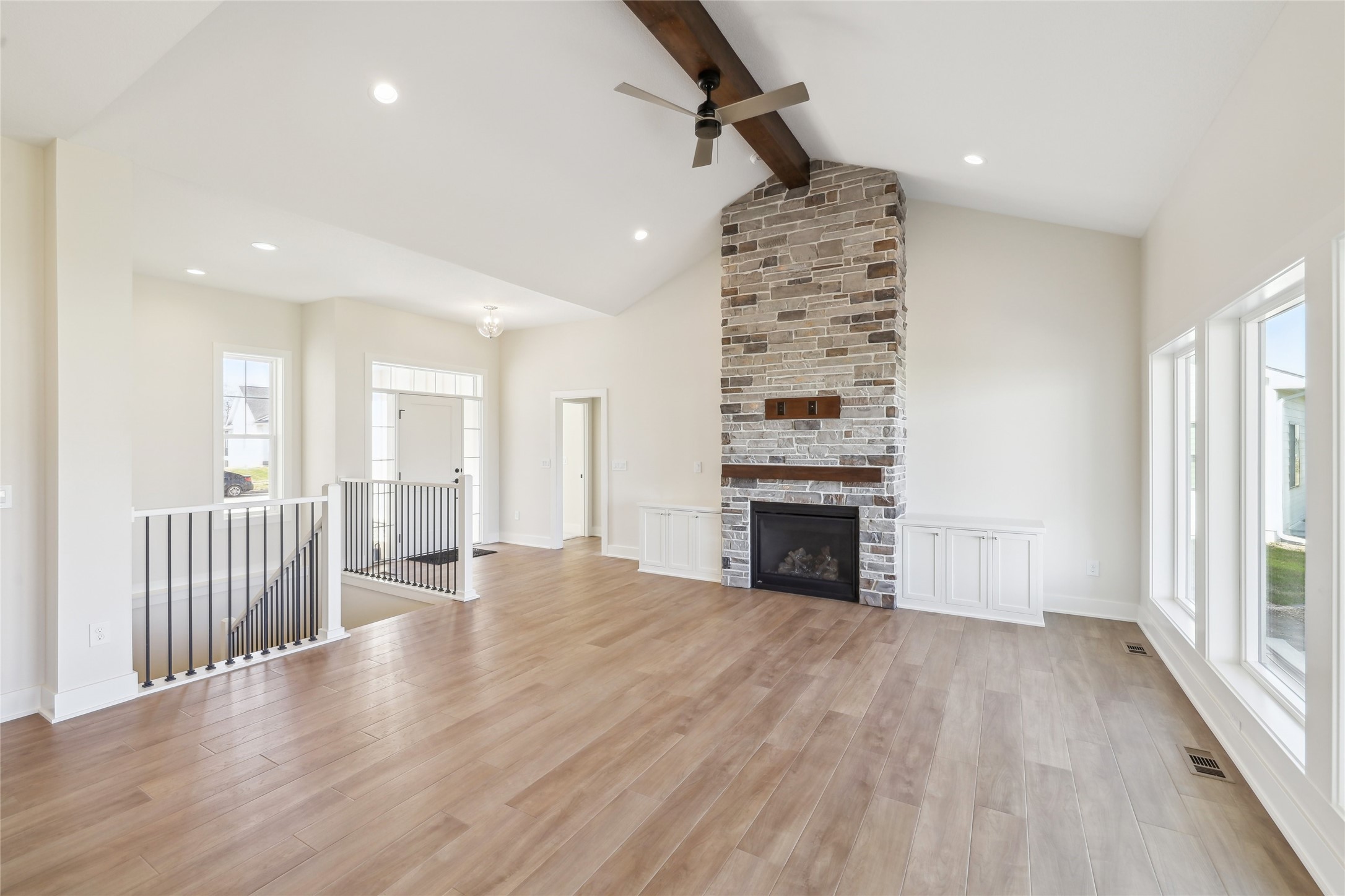 1395 NW Red Oak Drive