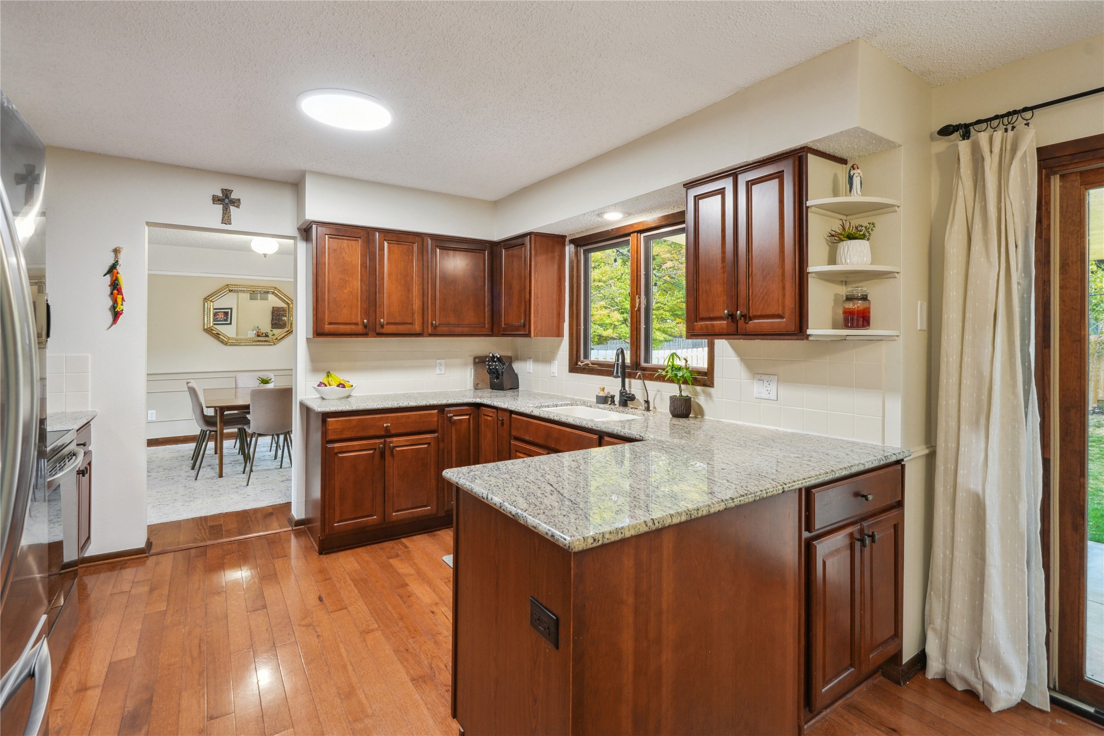 5105 Brookview Drive, West Des Moines, Iowa image 13