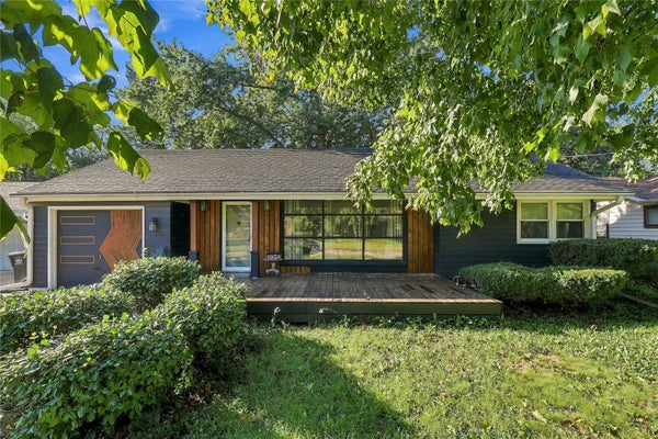 1702 ELDER LN, DES MOINES, IA 50315 - Image e8978eab8e75d5ec2cf2c6dbe48ae19e/3887989564