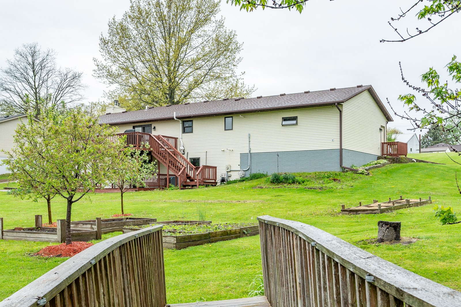 209 S Vine Avenue, Lacona, Iowa image 28