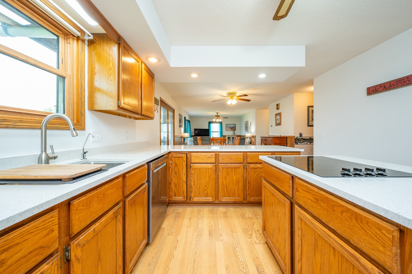 209 S Vine Avenue, Lacona, Iowa image 10