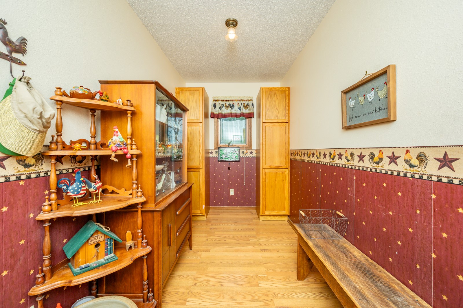 209 S Vine Avenue, Lacona, Iowa image 16