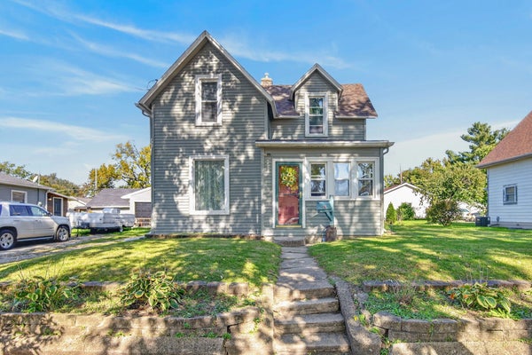 2526 E WALNUT ST, DES MOINES, IA 50317 - Image e8aba4d0cdd15bf5ecf7a27fc4de2530/2562489342