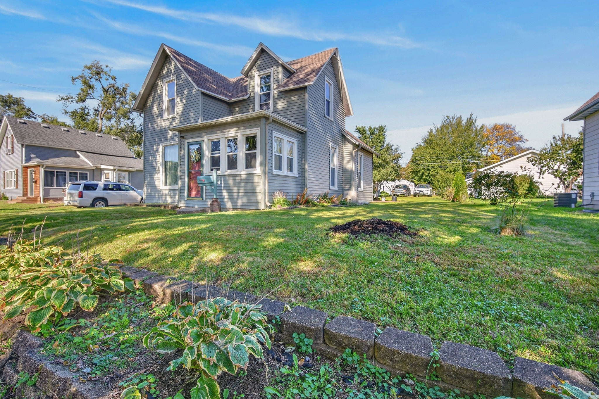2526 E Walnut Street