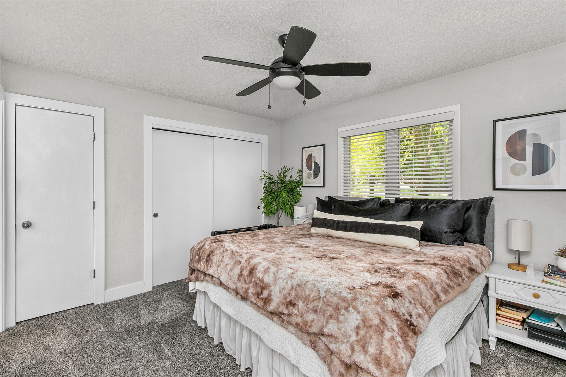 4670 Meadow Valley Drive, West Des Moines, Iowa image 16