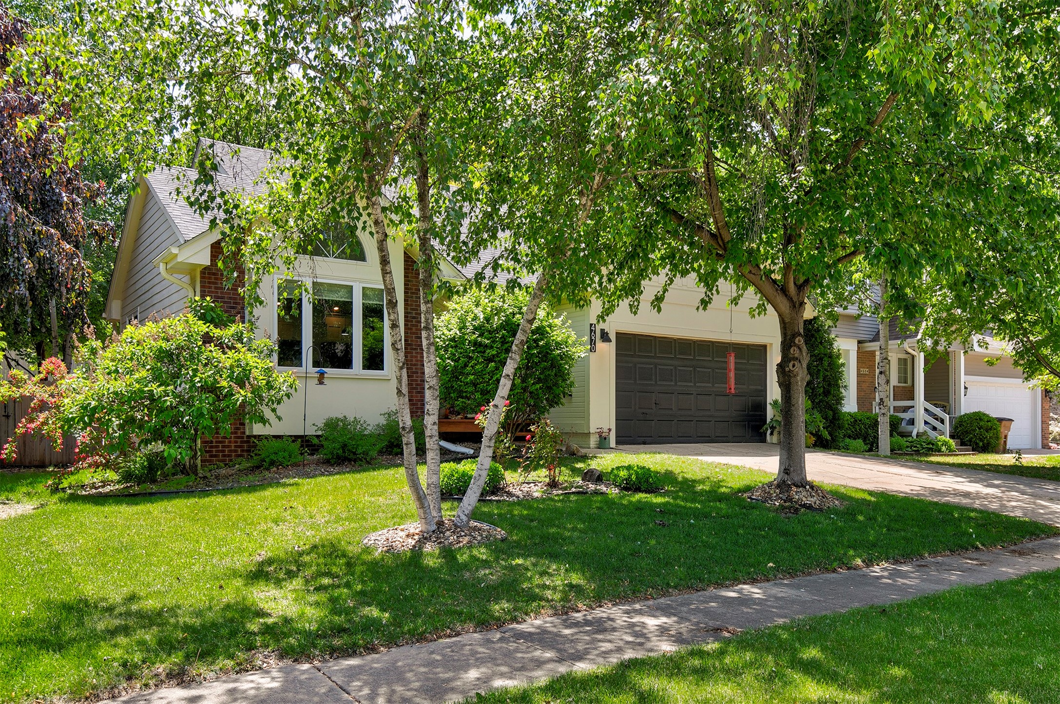 4670 Meadow Valley Drive, West Des Moines, Iowa image 1
