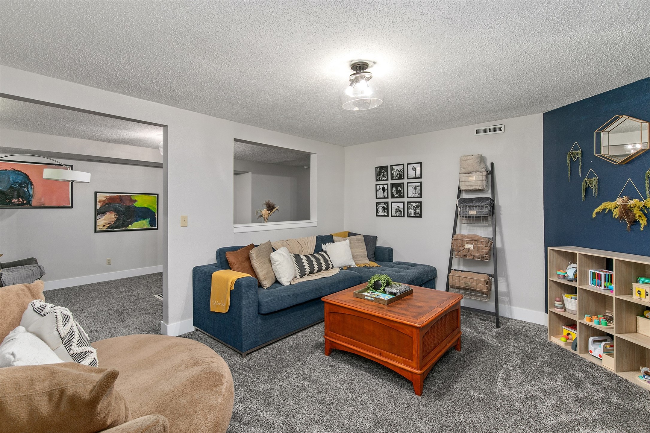 4670 Meadow Valley Drive, West Des Moines, Iowa image 20