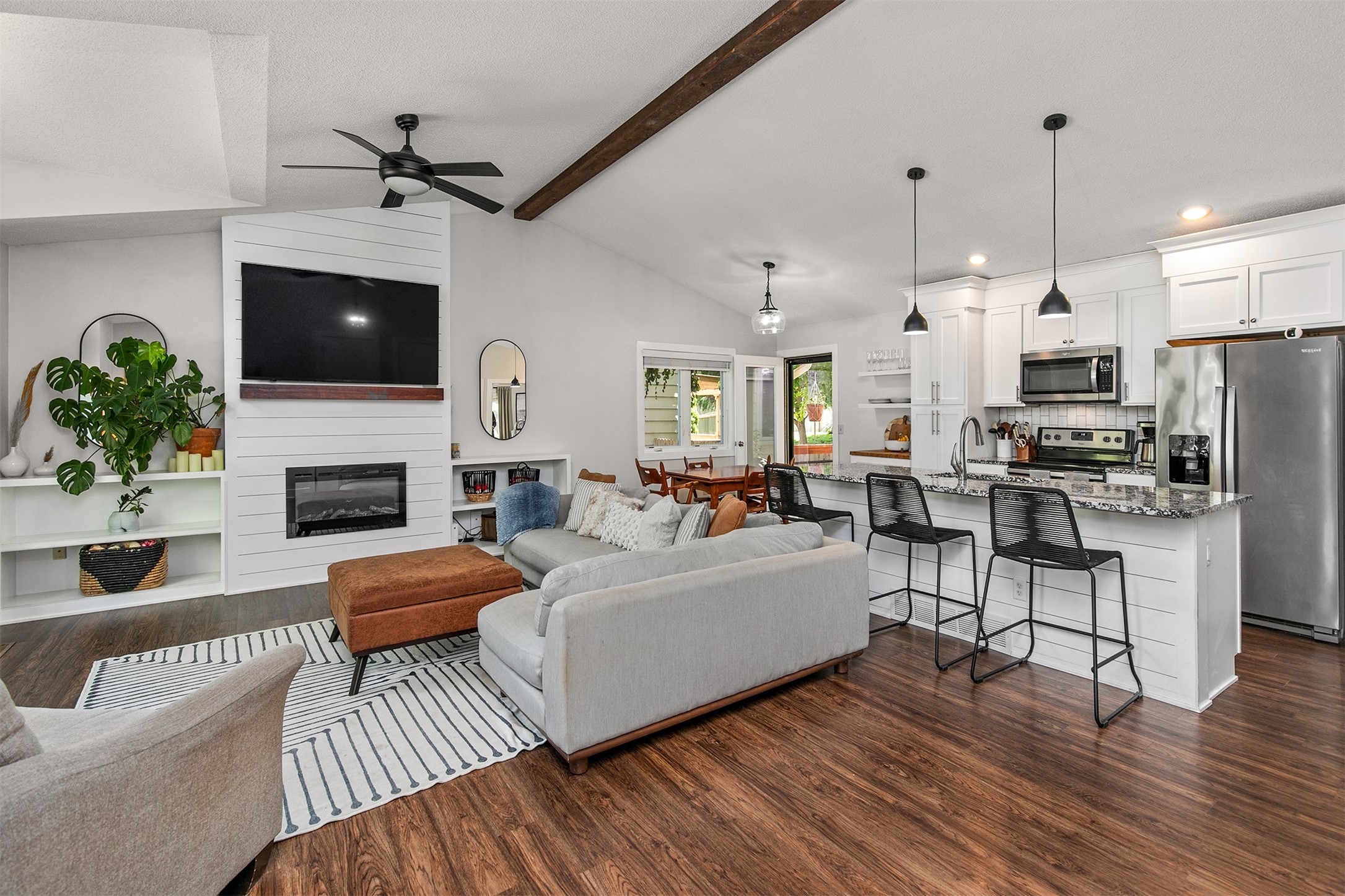 4670 Meadow Valley Drive, West Des Moines, Iowa image 3