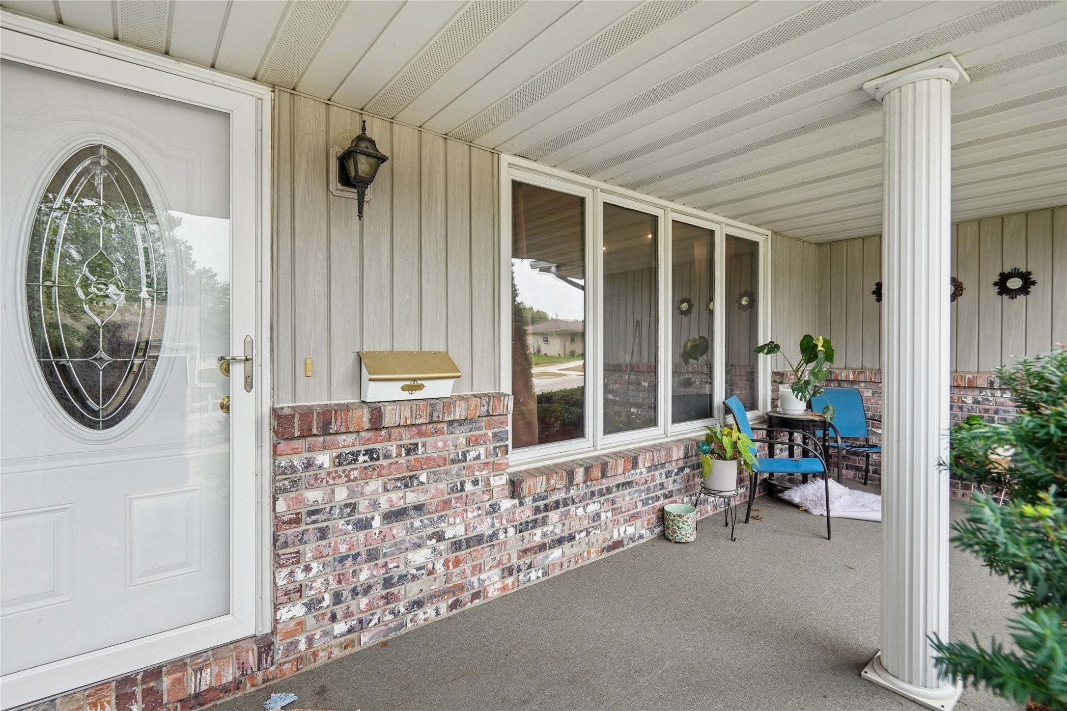 1406 W Grandview Drive