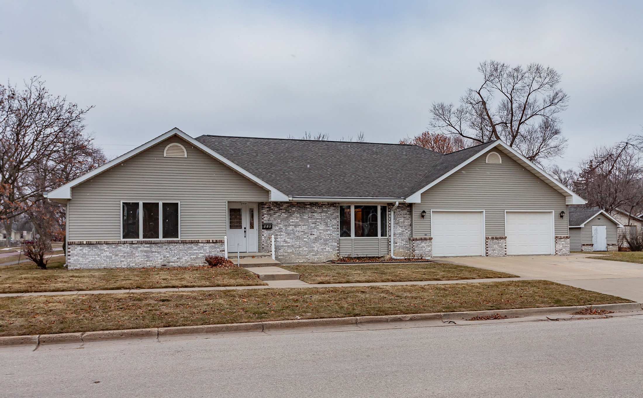 818 Rapids Street, Adel, Iowa image 2